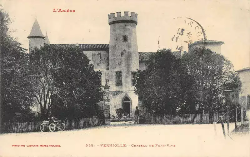 Recherches historiques pour le château de Fontvives : carte postale représentant le château